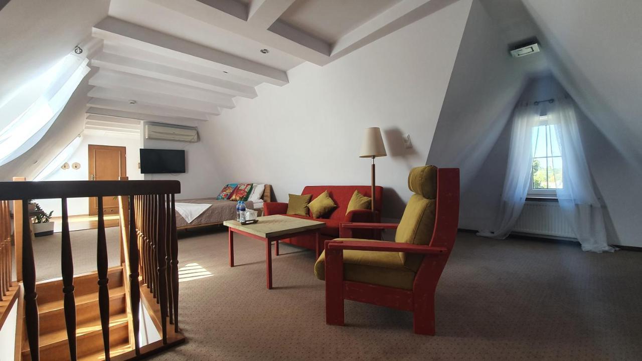 סויבודזין Hotel Siesta מראה חיצוני תמונה