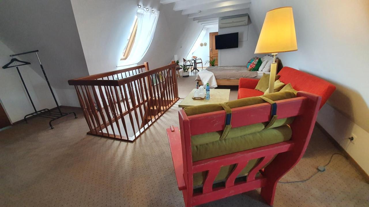 סויבודזין Hotel Siesta מראה חיצוני תמונה